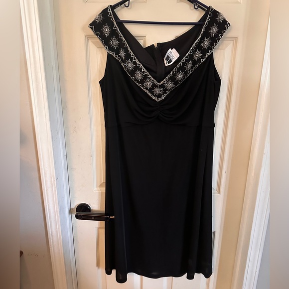Tadashi Too Black Dress Off The Shoulders With Beadery Knee Length Size 2X - Picture 2 of 12